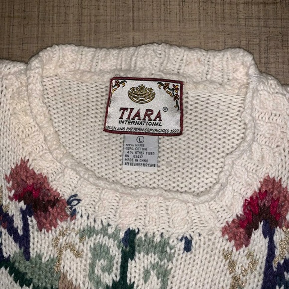 🎄 Christmas Sweater 🎄 - Picture 5 of 7